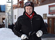Биатлон Russia's President Vladimir Putin visits the mountain Laura фото (photo)