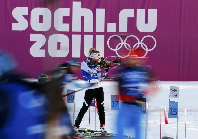 Dorin Habert of France takes part in a biathlon training session фото (photo)