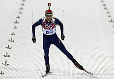 Биатлон Norway's Ole Einar Bjoerndalen approaches the finish line фото (photo)