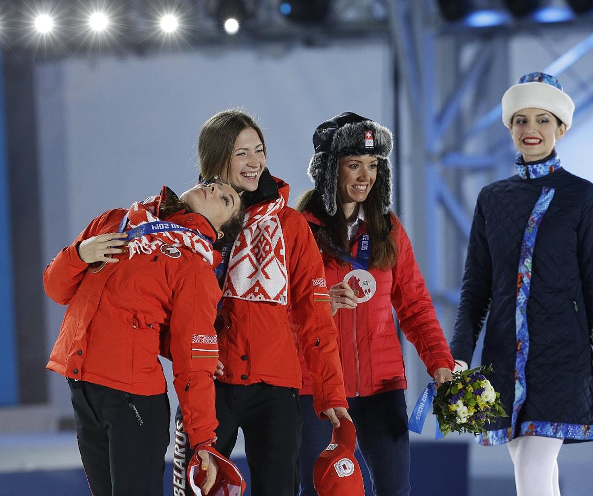 Women's biathlon 15K individual medalists, from left, Belarus фото (photo)