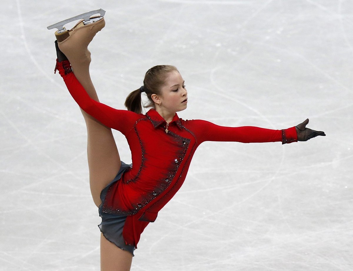 Russia's Lipnitskaia competes during the women's free фото (photo)
