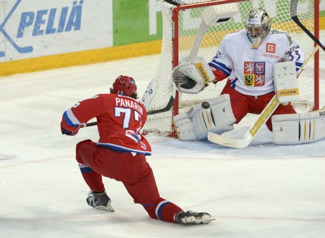 Хоккей в России: Russia's Artemy Panarin scores the team фото (photo)
