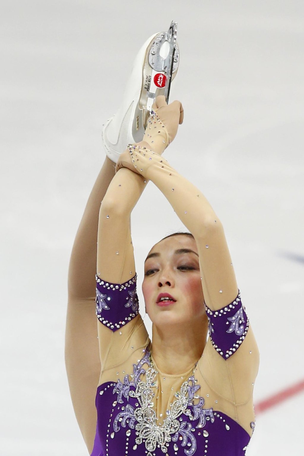 Japan's Rika Hongo performs during the Cup of Russia ISU фото (photo)