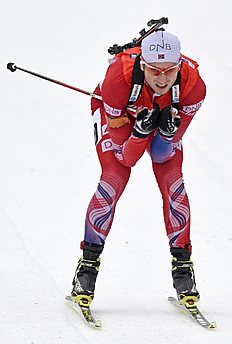 Биатлон Alexander Os of Norway skis during the men's 10 kilometers фото (photo)
