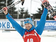 Биатлон Third placed Timofey Lapshin of Russia celebrates on his way фото (photo)