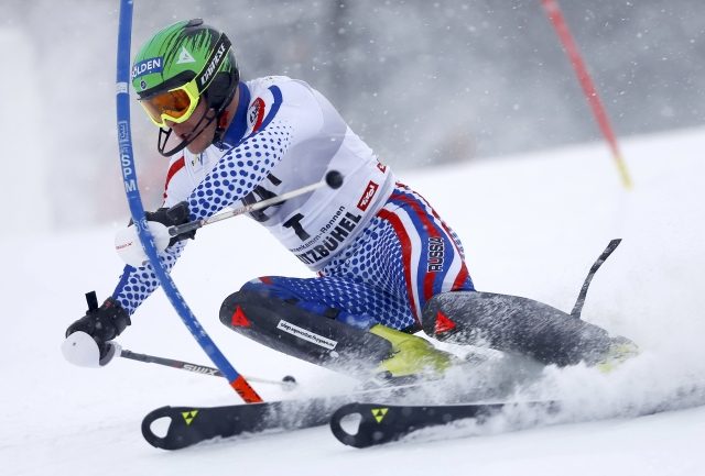 Khoroshilov of Russia competes during men's Alpine Skiing фото (photo)