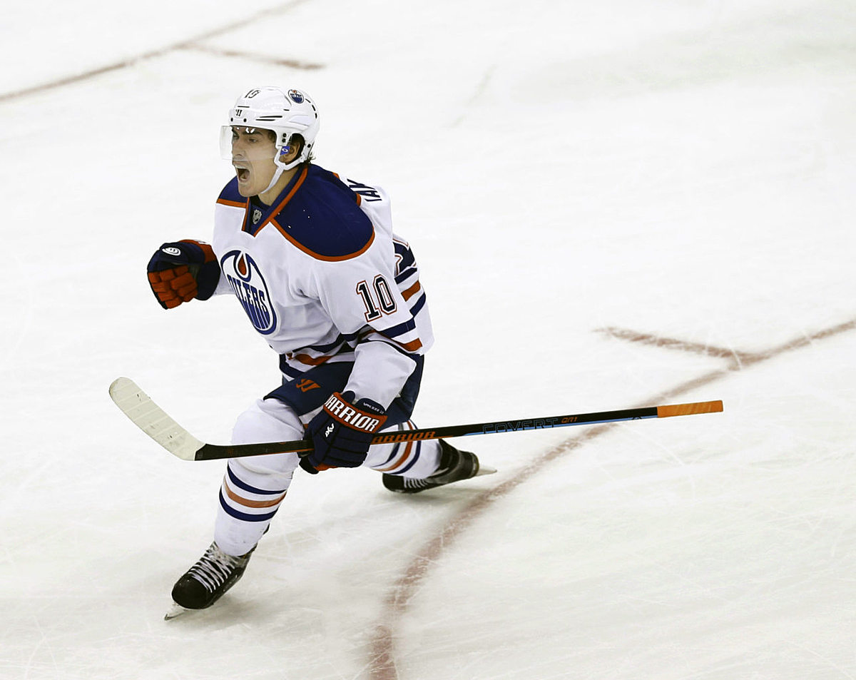 Хоккей в России: Edmonton Oilers right wing Nail Yakupov (10 фото (photo)