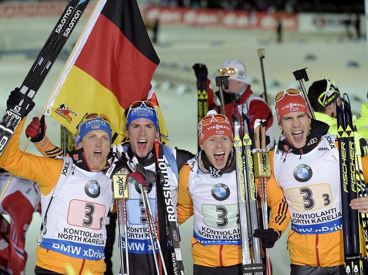 Germany's Lesser, Schempp, Boehm and Peiffer celebrate winning фото (photo)