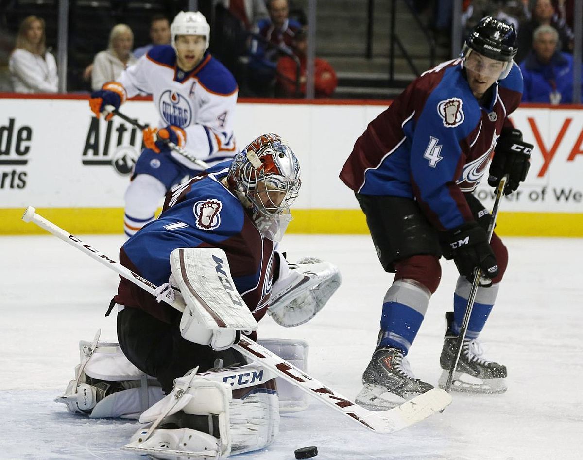 Хоккей в России: Colorado Avalanche goalie Semyon Varlamov, front фото (photo)