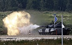 Биатлон Танковый биатлон (Россия). Moscow (Russian Federation), 01/08/2015.- The tank of Argentinian фото (photo)
