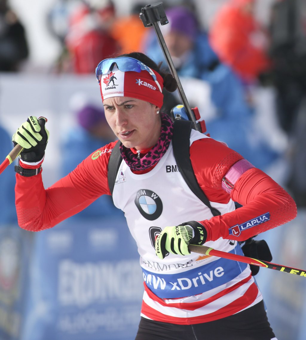 Rosanna Crawford of Canmore, Alberta, competes at the biathlon фото (photo)