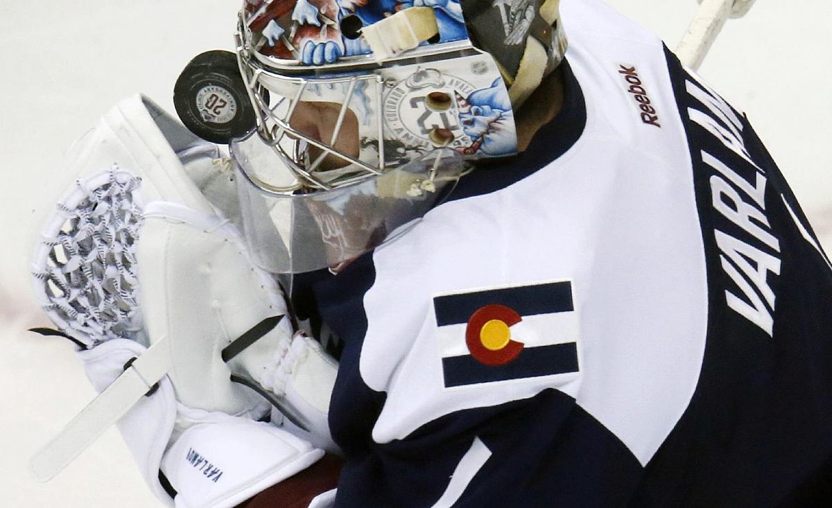 Хоккей в России: Colorado Avalanche goalie Semyon Varlamov, of фото (photo)