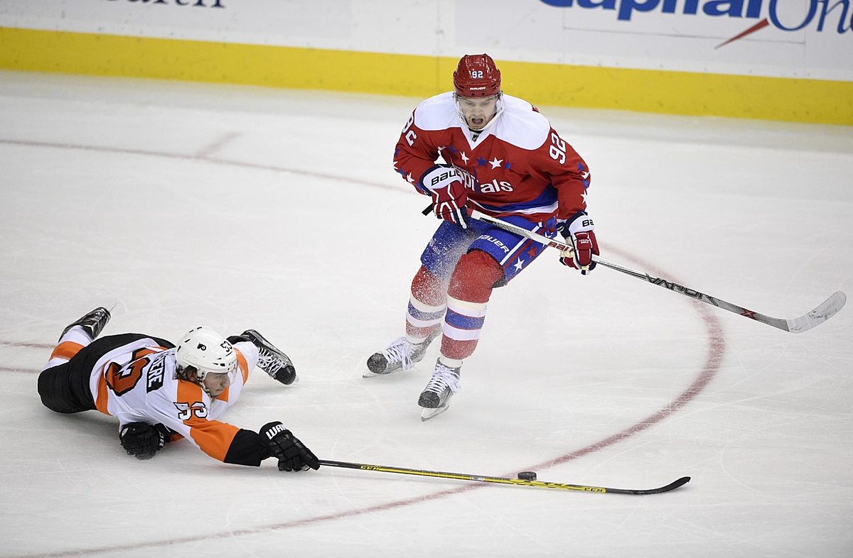 Хоккей в России: Philadelphia Flyers defenseman Shayne Gostisbehere фото (photo)