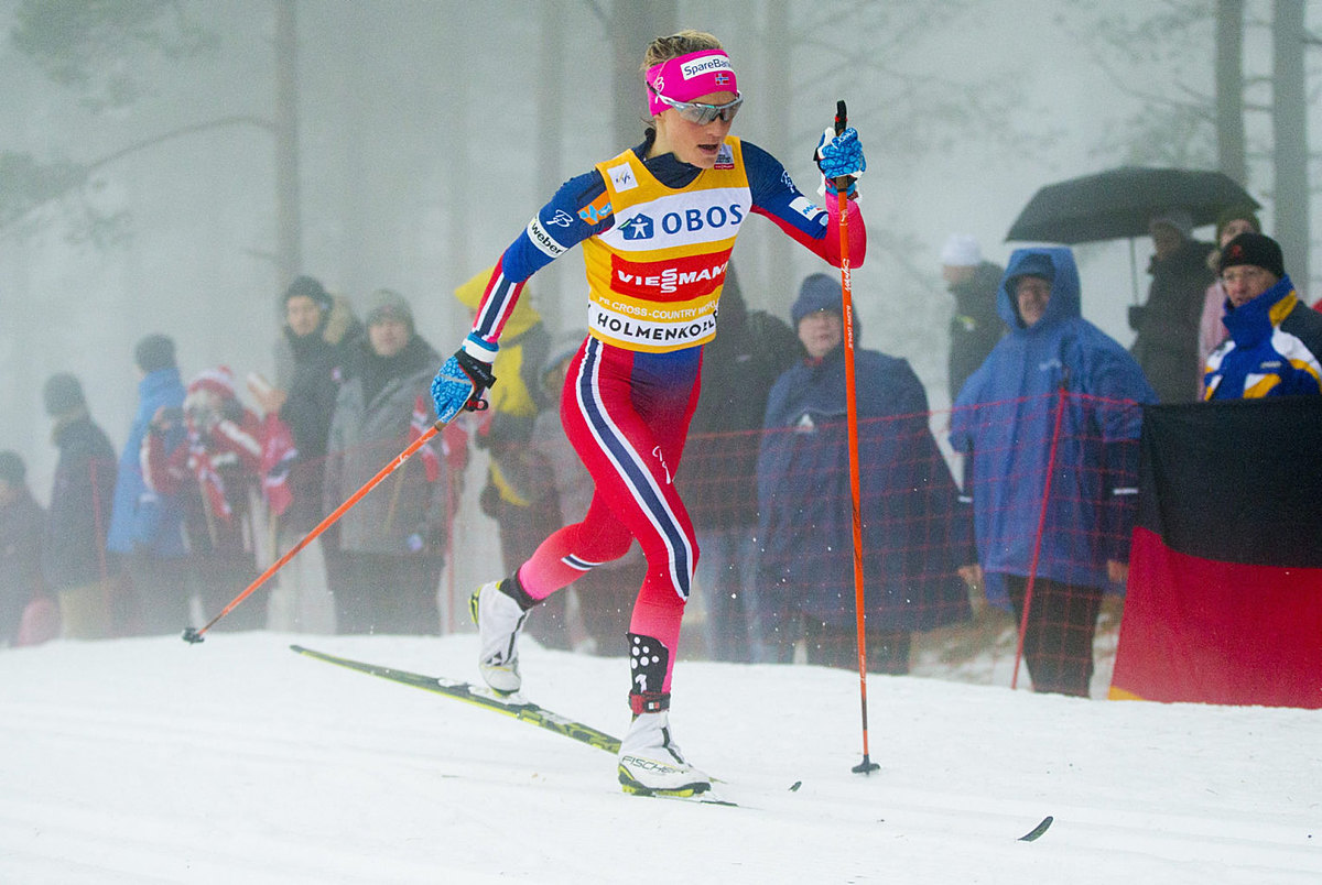Winner Norway's Therese Johaug competes during FIS World фото (photo)