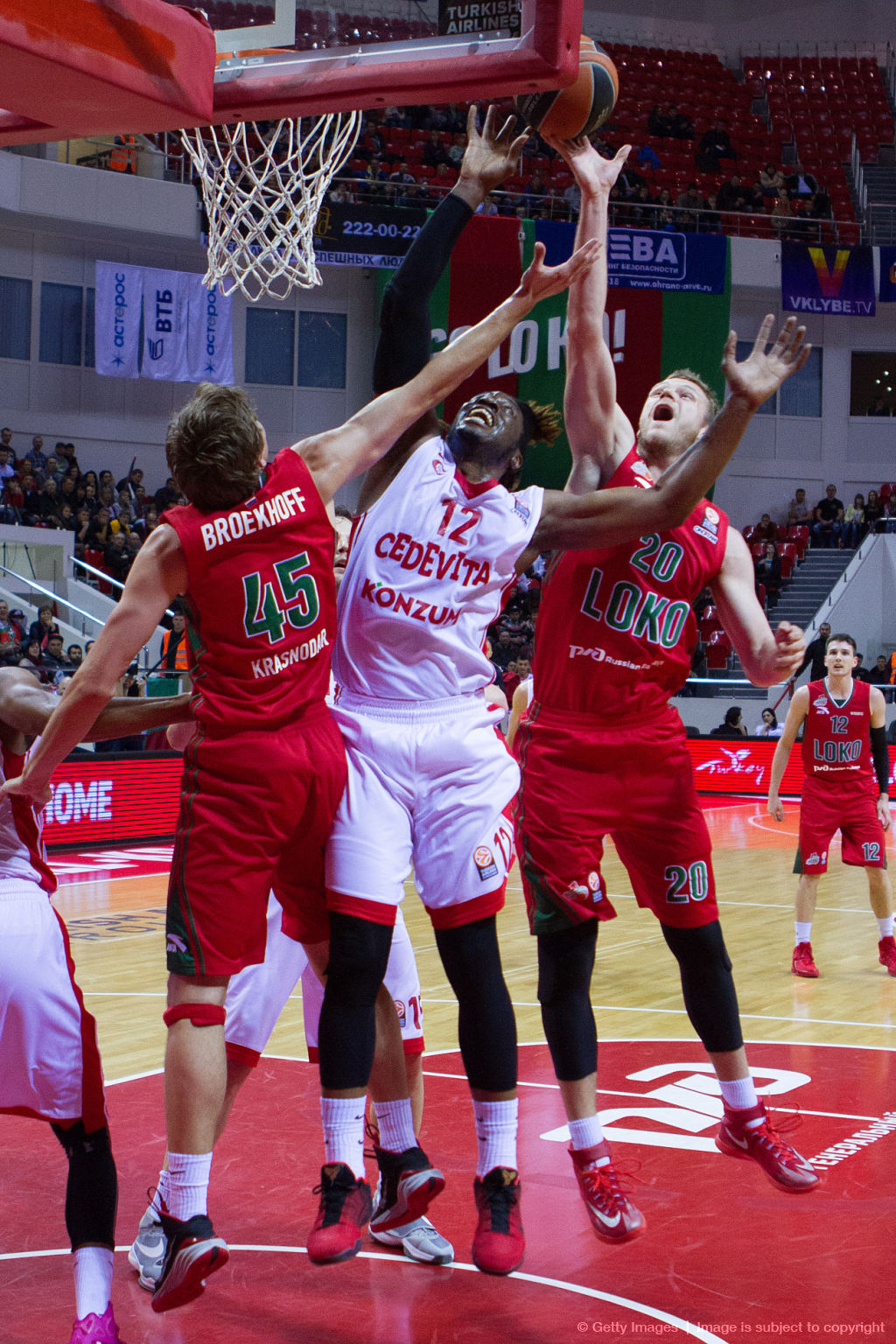 Баскетбол России: Lokomotiv Kuban Krasnodar v Cedevita Zagreb фото (photo)