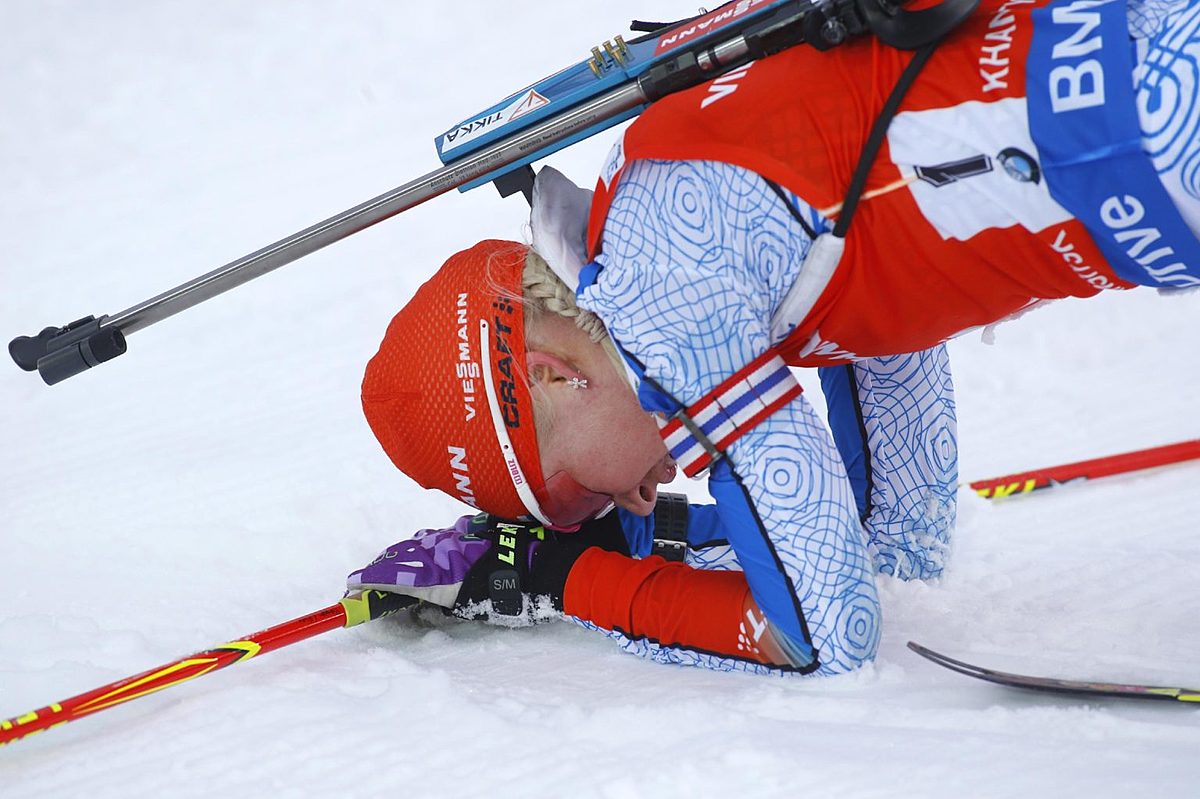 Winner Kaisa Makarainen of Finland reacts after the finish of фото (photo)