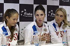 Теннис From left, Darya Kasatkina, team Russia captain Anastasiya Myskina фото (photo)