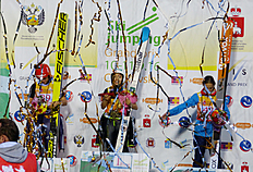 Лыжи Наградение на финальном этапе Гран-при по прыжкам на лыжах с трамплина в Чайковском (Пермский край)