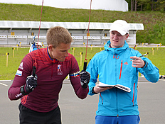 Биатлон Петр Пащенко и молодой тренер Артём Истомин на первом сборе команды в Чайковском