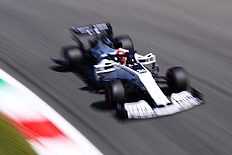 Формула-1 Даниил Квят опубликовал новое фото в Инстаграм