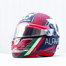 Формула-1 Даниил Квят добавил фотоснимок в Instagram