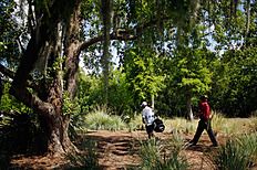 Спорт Игра в гольф: Jason Dufner Walks фото