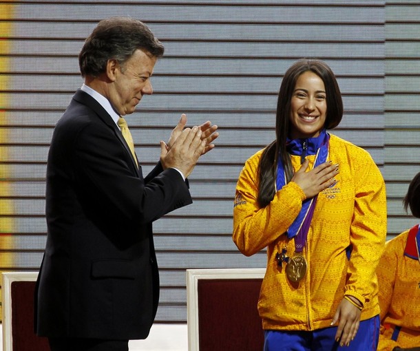 Mariana Pajon, gold medallist in the women's BMX event фото