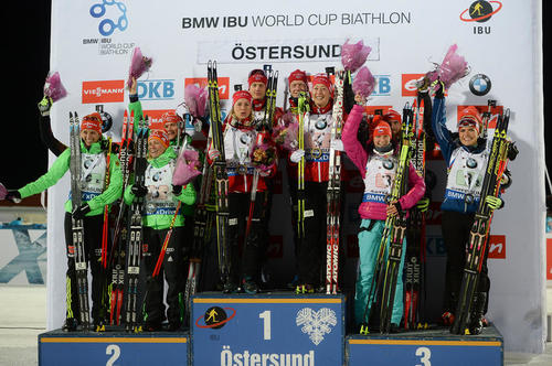 Cборная России заняла 6 место в смешанной эстафете на 1 этапе Кубка мира по биатлону в шведском Эстерсунде. Победили норвежцы