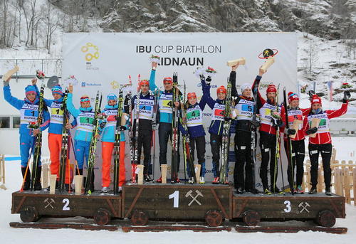 Российские биатлонисты – серебряные призёры в смешанной эстафете на 5 этапе Кубка IBU