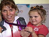 Летние Олимпийские игры Польская спортсменка продает медаль Игр-2012, чтобы спасти пятилетнюю соседку