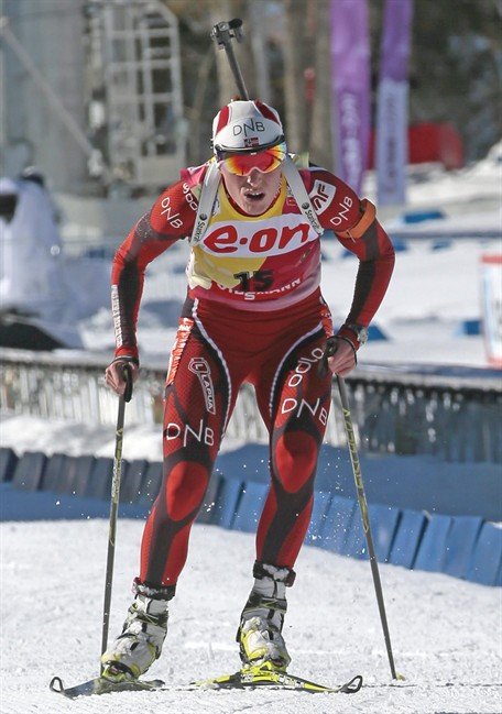 World Cup biathlon leader Tora Berger of Norway competes at the фото (photo)