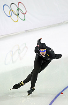 Конькобежный спорт Patrick Meek of the U.S. skates competes in the men's 5,000 фото (photo)