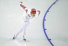 Конькобежный спорт Russia's Yuliya Skokova competes in the women's 3,000 фото (photo)