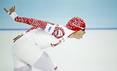 Конькобежный спорт Russia's Yuliya Skokova competes in the women's 3,000 фото (photo)