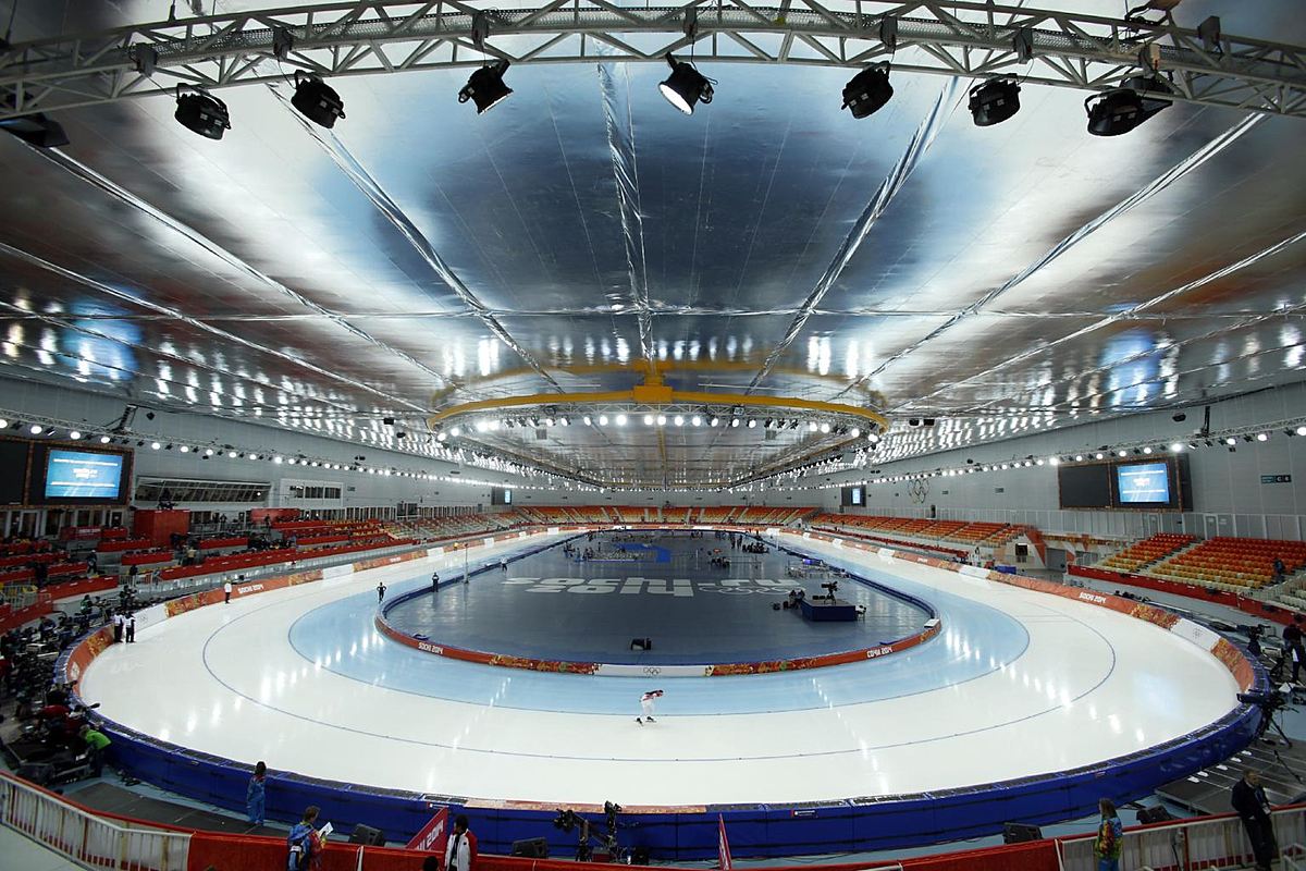 A Russian skater trains at the Adler Arena Skating Center during фото (photo)