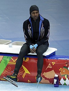 Конькобежный спорт Shani Davis of the U.S. looks dejected after competing in the фото (photo)