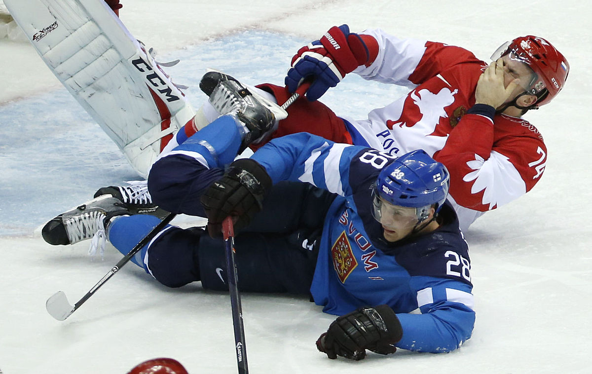 Olympics hockey. Олимпийские игры 2014 хоккей. Хоккей с шайбой на Олимпийских играх. Олимпийские игры в Сочи 2014 хоккей финал.