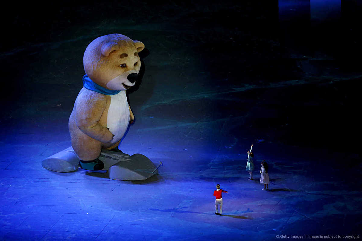 Жаркие зимние твои Олимпийские игры 2014. Bears in Sochi.