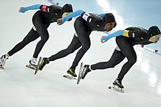 Конькобежный спорт The U.S. speedskating team, left to right, Brian Hansen, Shani фото (photo)