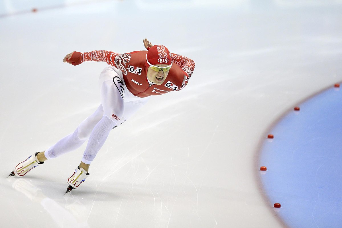 Russia's Denis Yuskov competes during the men's 1500 фото (photo)