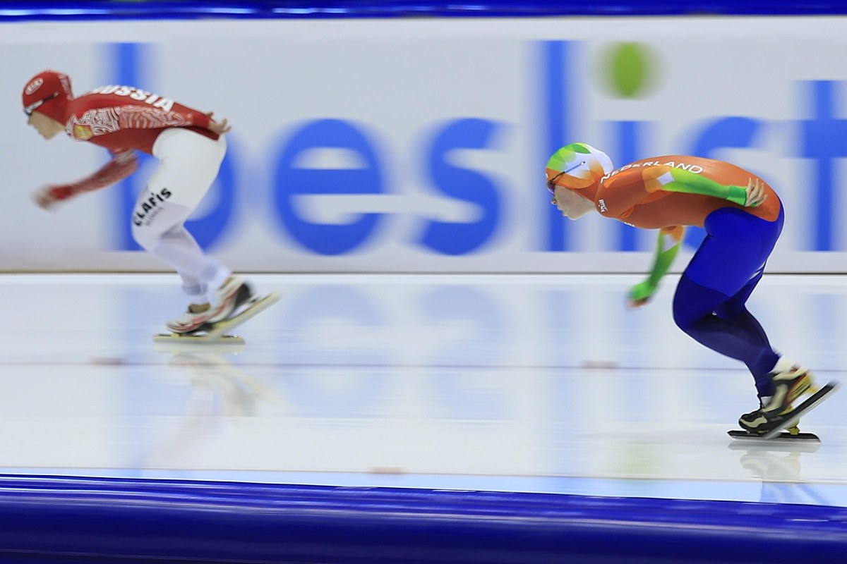 Antoinette de Jong of the Netherlands, right, and Russia& фото (photo)