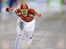 Конькобежный спорт Yuskov of Russia skates during the men's 5000 meters at the фото (photo)