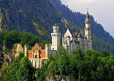  1. Замок Нойшванштайн — «Лебединый камень», воздвигнут в 1869-1886 гг.