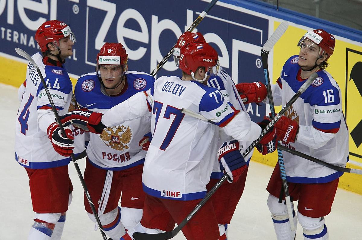 Спорт хоккей чемпионат россии. Чемпионат мира 2014 по хоккею Россия США. Чемпионат мира по хоккею с шайбой в Минске 2014 фото. Антон Белов Рязань. Россия США фото.