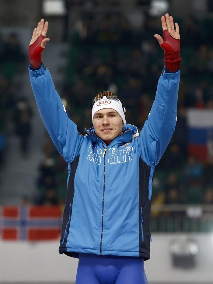 Seoul (Korea), 23/11/2014.- Gold medalist Pavel Kulizhnikov of фото (photo)