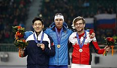 Конькобежный спорт Seoul (Korea), 23/11/2014.- Gold medalist Pavel Kulizhnikov of фото (photo)