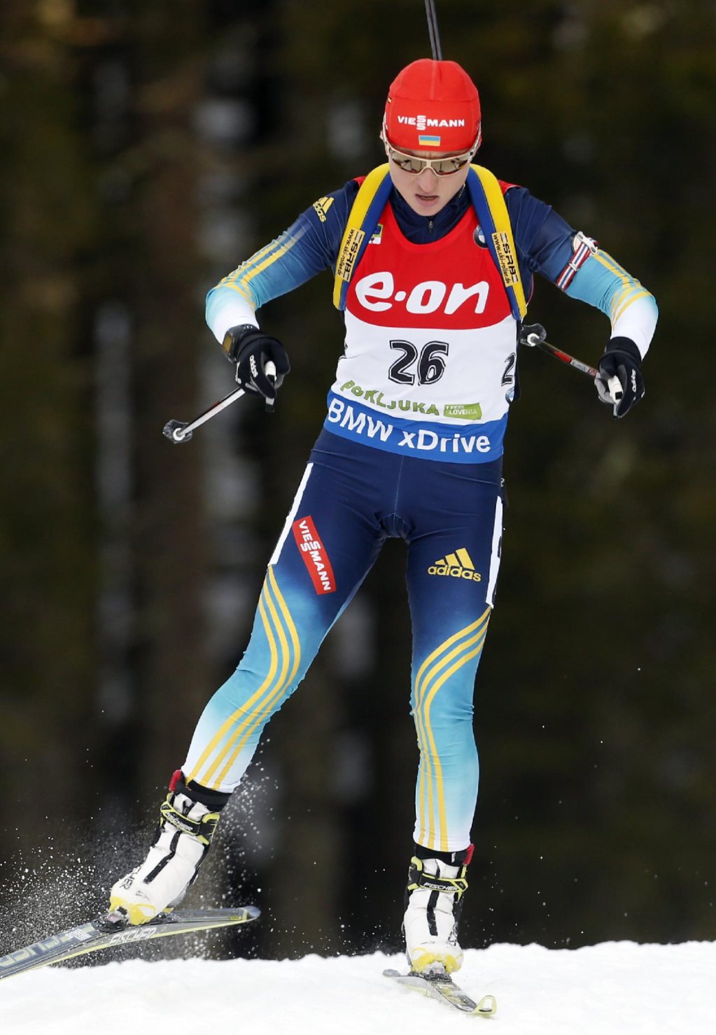 Ukraine's Valj Semerenko competes in the 7.5 km sprint women фото (photo)