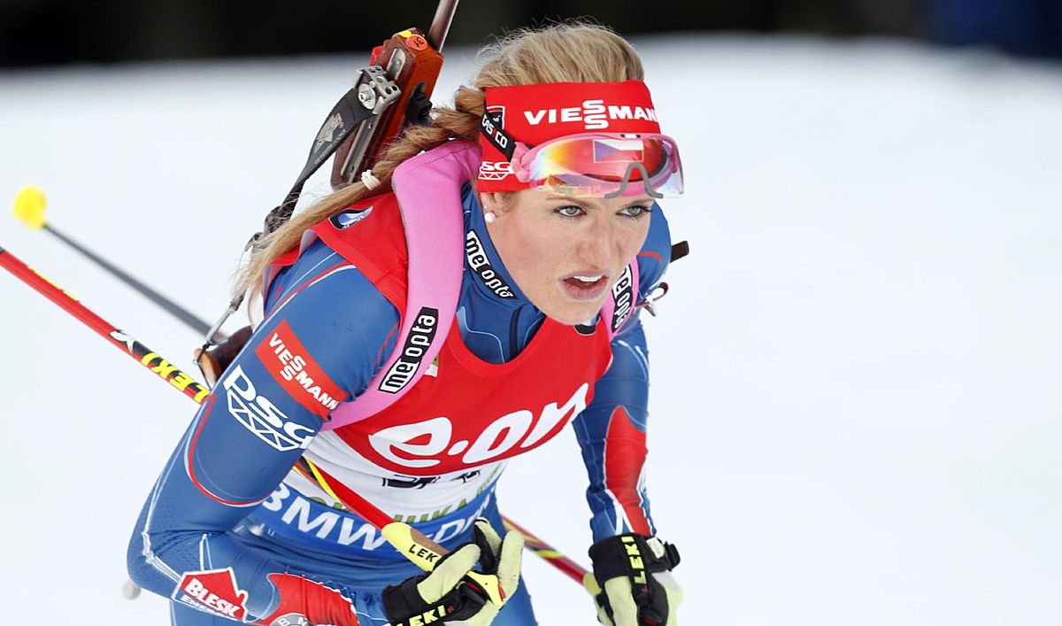 Czech Republic's winner Soukalova competes in the 7.5 km фото (photo)
