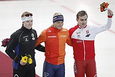 Конькобежный спорт Chelyabinsk (Russian Federation), 10/01/2015.- Gold medalist фото (photo)