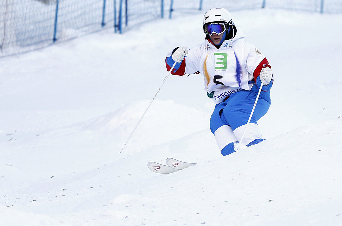 Snowboard (сноуборд): Russia's Alexandr Smishlyaev competes фото (photo)